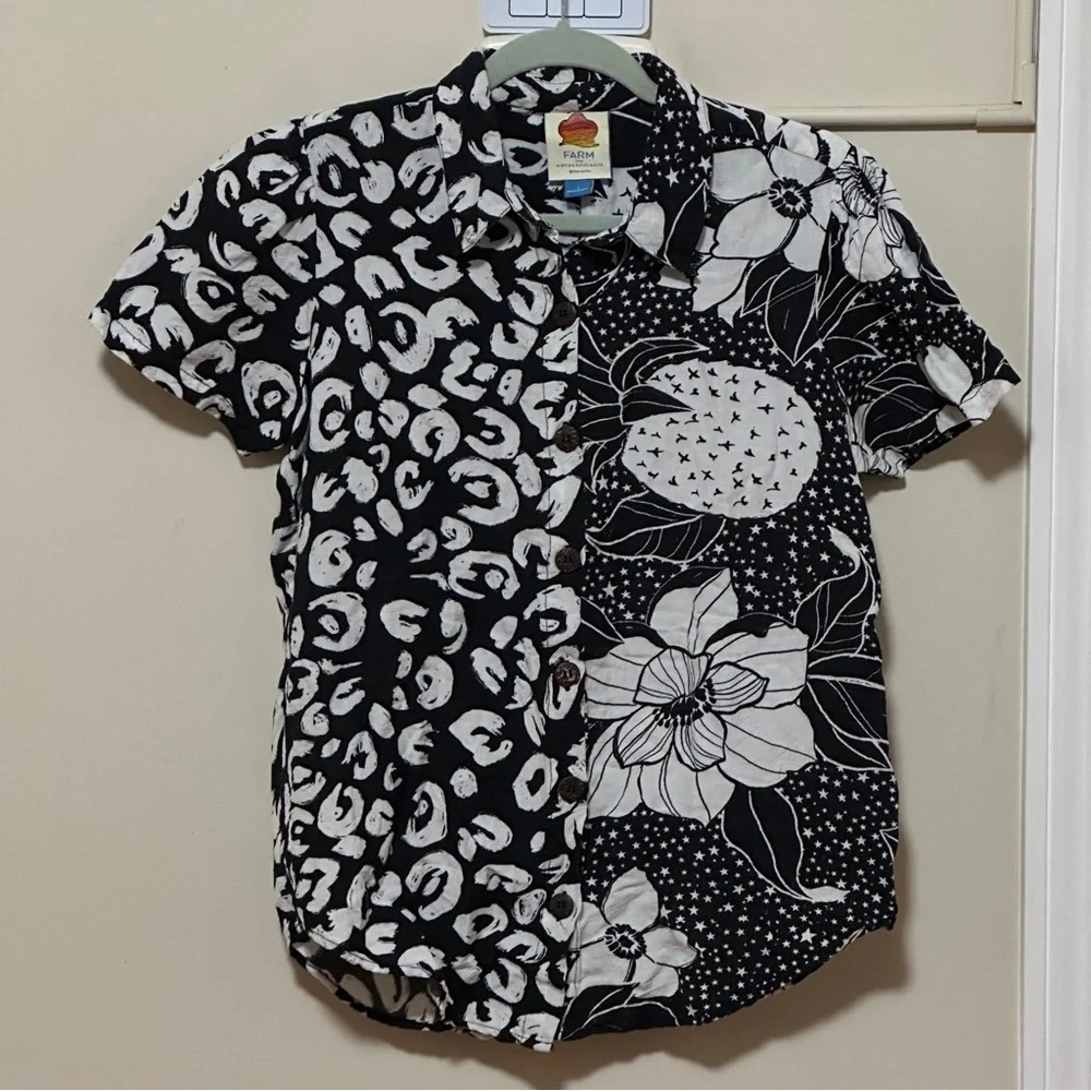 Farm Rio for Anthropologie Button Down Print Black White Surf Shirt Size Small - Picture 3 of 13
